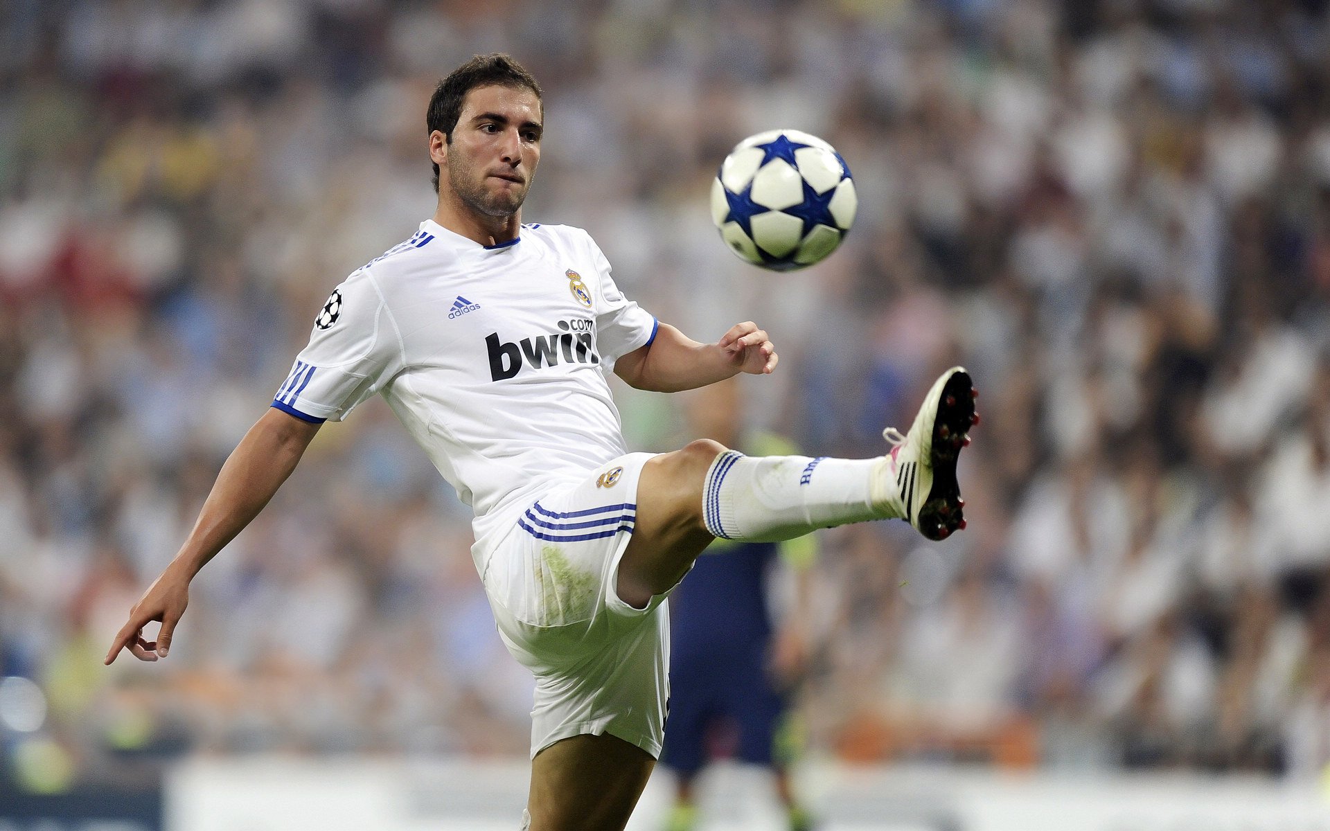 九游娱乐官网 (JIUYOU)-英超激烈争夺：场场精彩，悬念不断！，英超争四分析